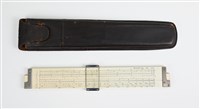 藏品(日本製「HEMMI公司SUN No.257」竹製計算尺組)的圖片